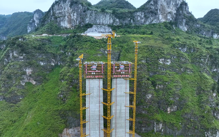 ?塔立山河！徐工塔機(jī)挑戰(zhàn)“世界之最”