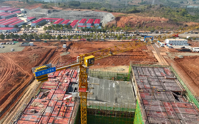 跑出加速度！37臺徐工塔機批量助建